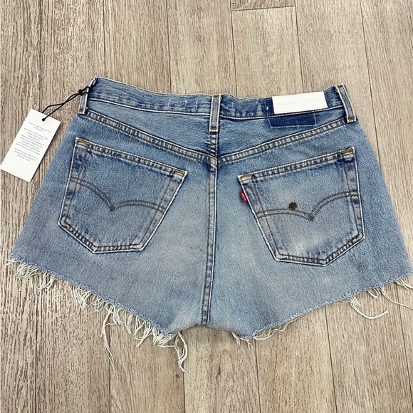 💥NEW 💥 Levi's REDONE Cut off Denim Jean - Picture 2 of 4